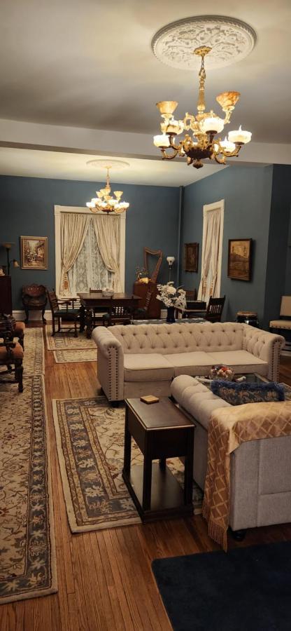 Oaklawn Inn Menomonie Bagian luar foto