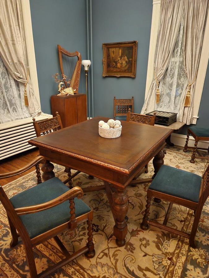 Oaklawn Inn Menomonie Bagian luar foto