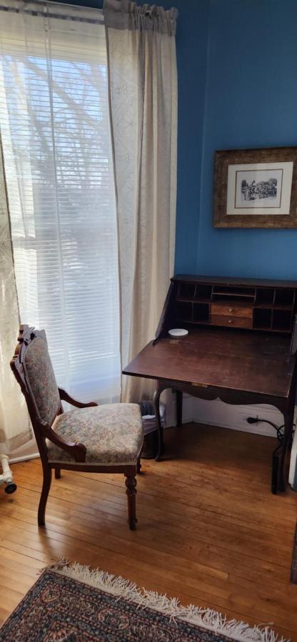 Oaklawn Inn Menomonie Bagian luar foto