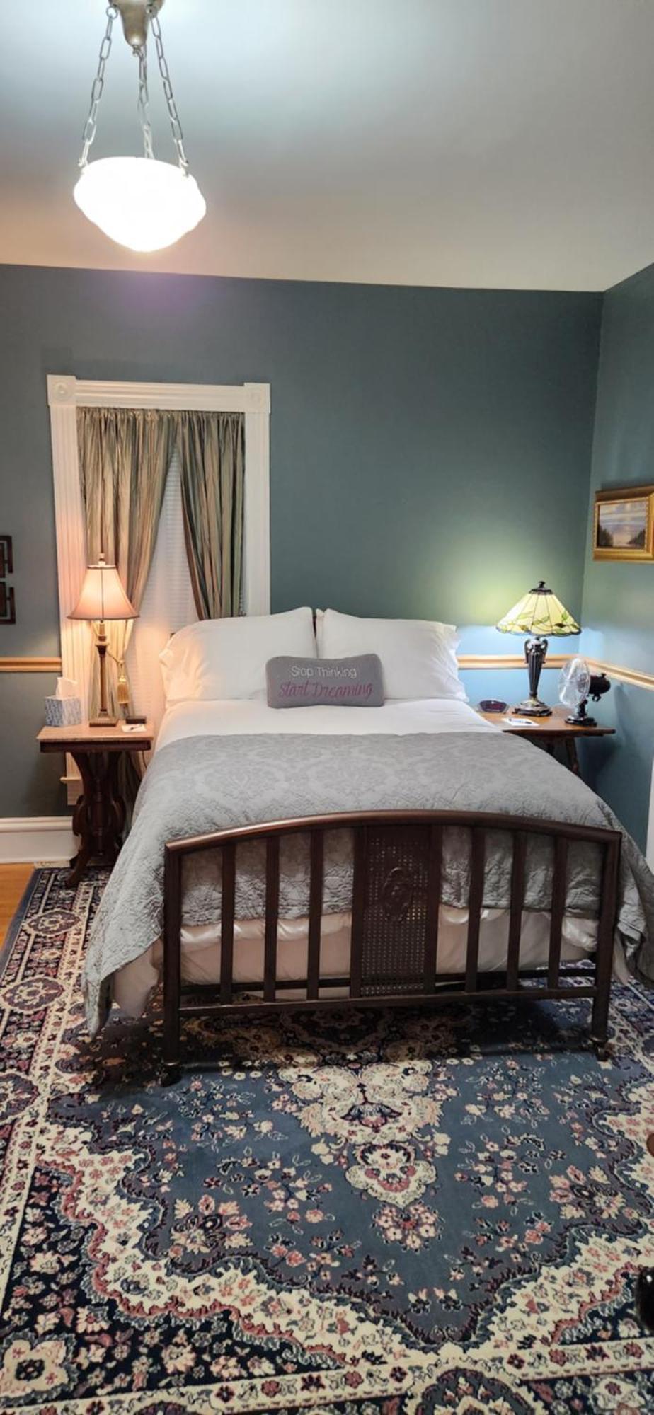 Oaklawn Inn Menomonie Bagian luar foto
