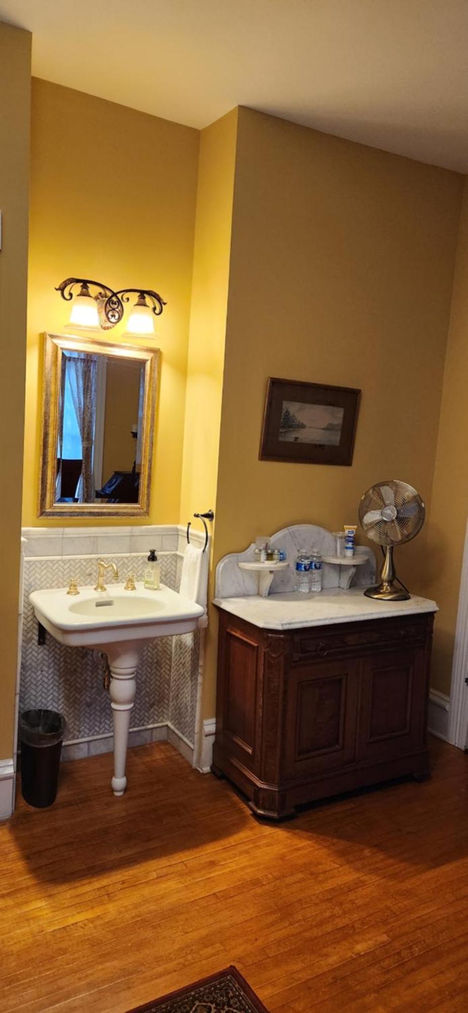 Oaklawn Inn Menomonie Bagian luar foto
