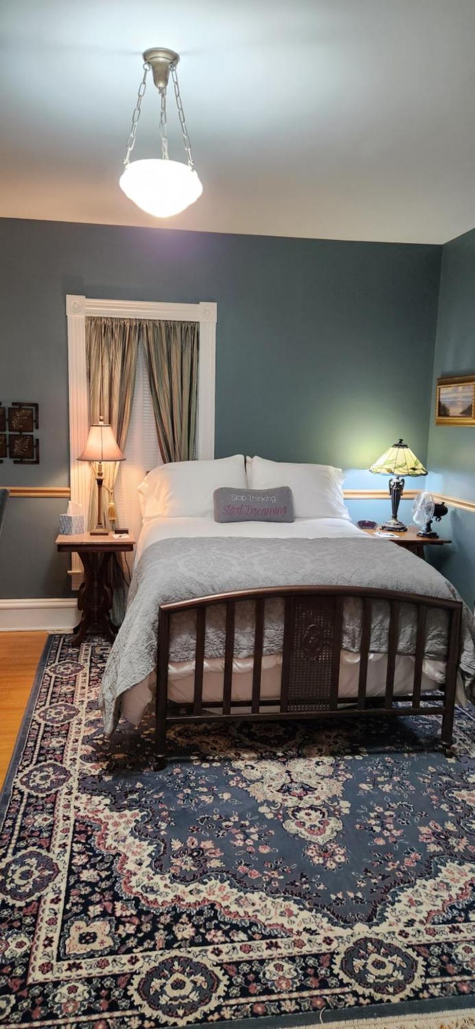Oaklawn Inn Menomonie Bagian luar foto